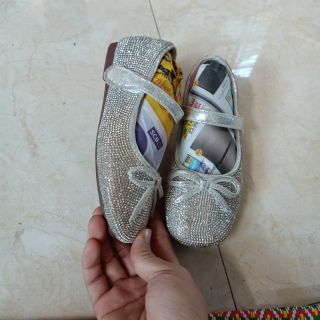 Lô giày si cho bé huỳnh ngọc nhi