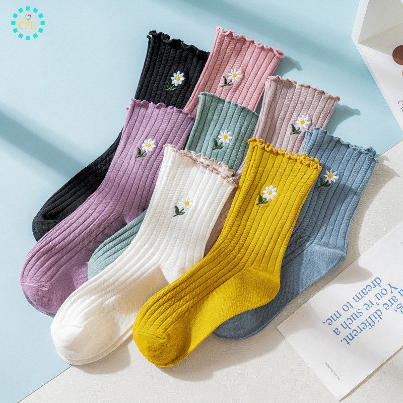 【cfh】Streetwear Little Daisies Embroider Cute Socks Women Japanese Korean Harajuku Style Kawaii Socks Autumn Winter for Ladies