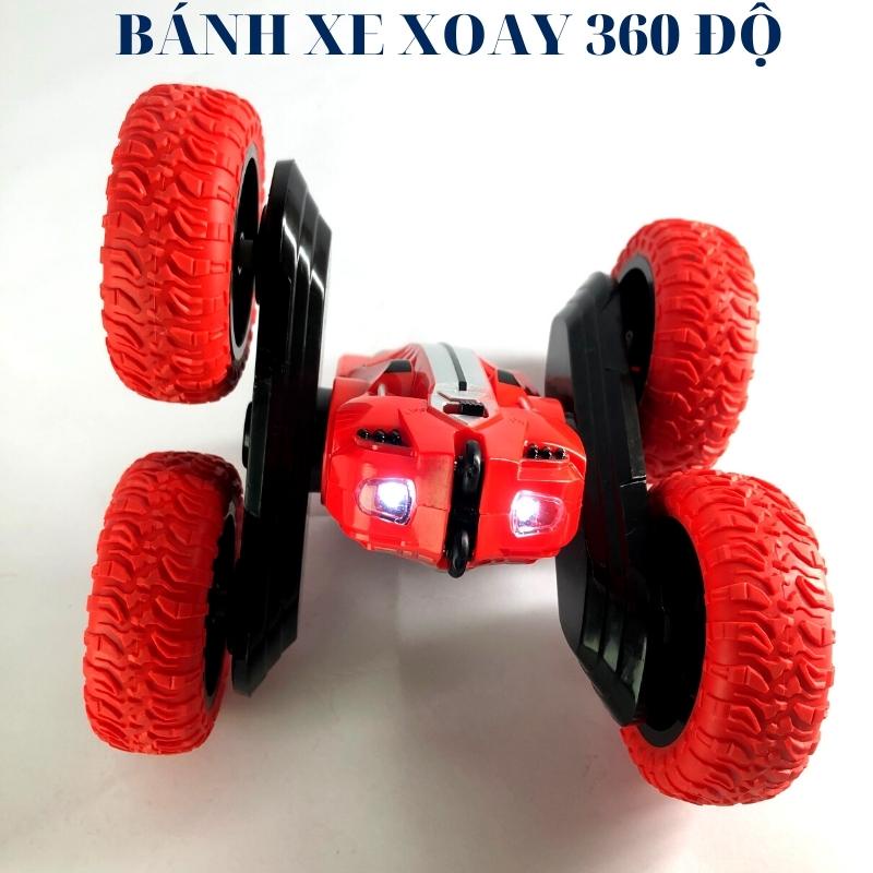 Xe oto điều khiển từ xa biến hình thành robot có sạc pin, có tặng kèm 5 pin AA