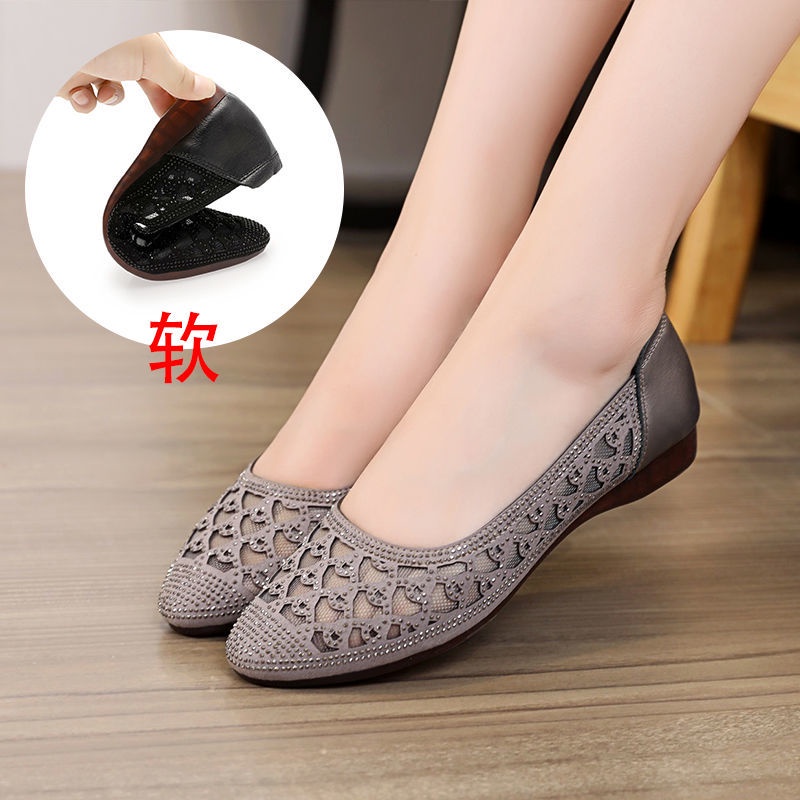 Giày búp bê da mềm phối lưới rỗng đế thấp thời trang xuân hè cho phụ nữ trung niên