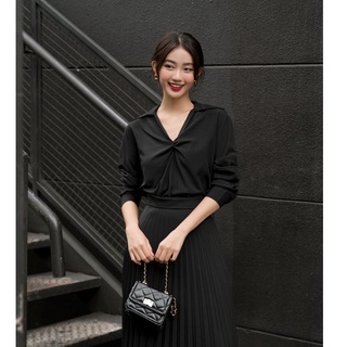 Olv - áo black twist blouse
