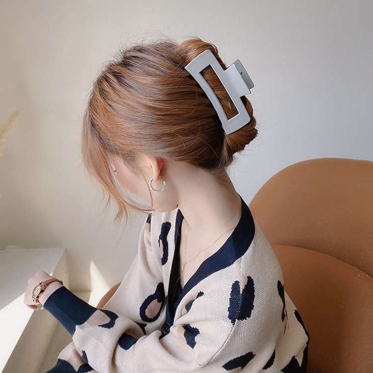 Kẹp tóc càng cua Hàn Quốc nữ đẹp hottrend nhám cỡ size lớn iLita cặp búi tóc dễ thương cào 10 răng, 14 răng