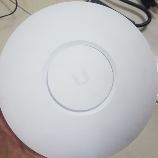 phát wifi siêu chịu tải Unifi Ac Lite hàng sài rôi ngoai hinh 92%