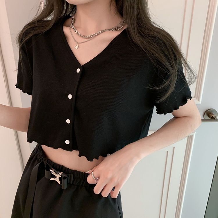 Áo Croptop Cổ Tim Tay Ngắn Phối Khuy Lai Bèo Chất Thun Gân Dẻo Cao Cấp ( 3 màu)