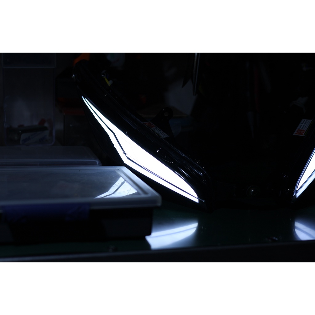 1 Cặp Demi Led Audi Mẫu Lưỡi Dao Exciter 135 đời 2011 - 2015