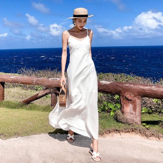 Đầm dài hai dây hở lưng Ulzzang