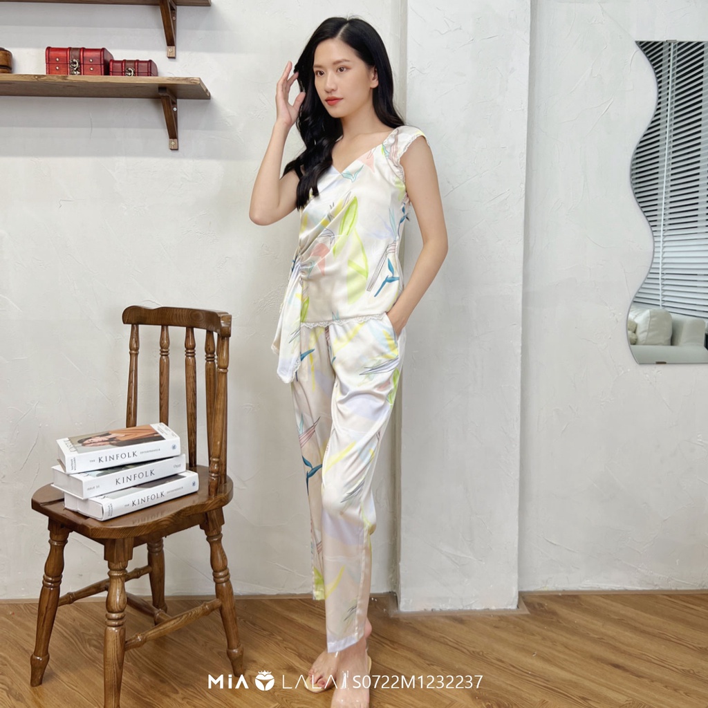 Bộ đồ mặc nhà lụa cao cấp họa tiết thiết kế tay ngắn quần dài MIALALA 2237 S0722M1232237