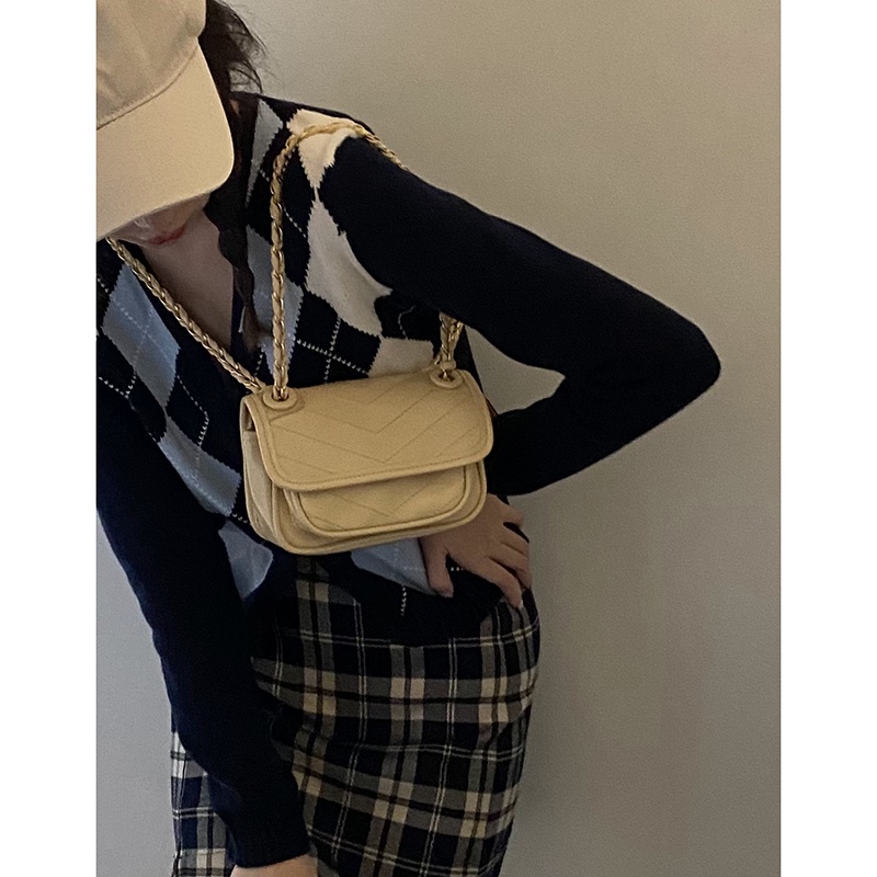 Túi Xách Đeo Dưới Cánh Tay Đính Đá Phối Dây Xích Thời Trang Mùa Hè 2022 Cho Nữ