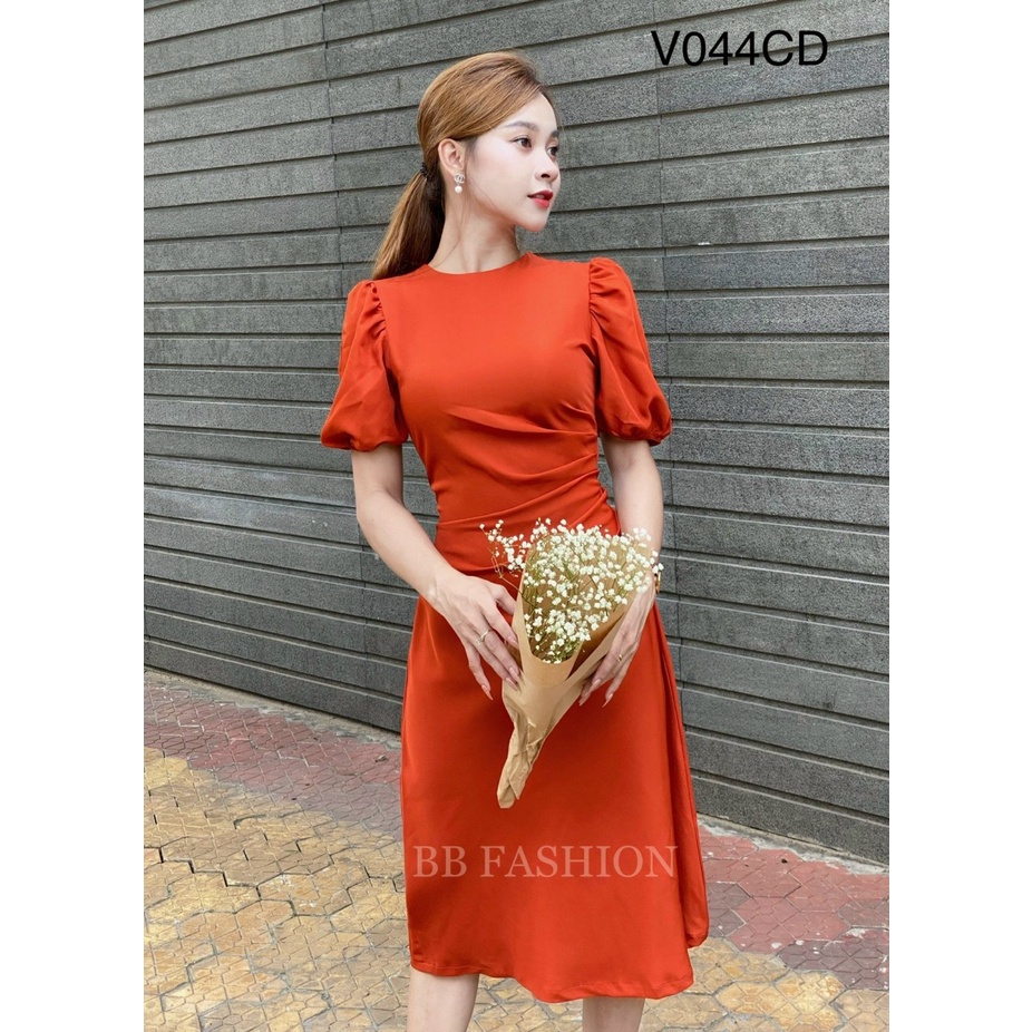Đầm váy nữ cổ tròn xếp ly eo màu cam đất cao cấp, Váy nữ tay bồng chất chéo hàn mềm mịn hàng thiết kế V044CD | BigBuy360 - bigbuy360.vn