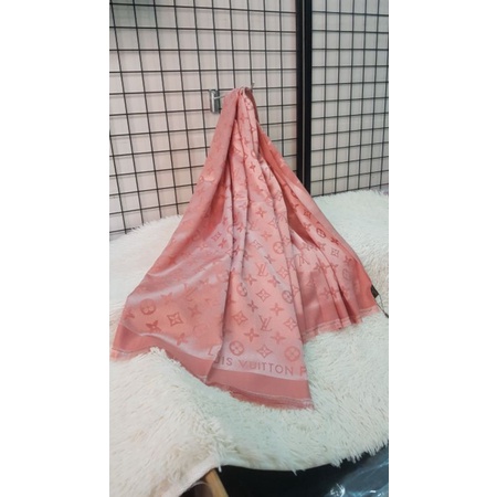 Khăn Choàng Cổ Hiệu LV Phong Cách Thời Trang - Khăn gấm 75 x180cm