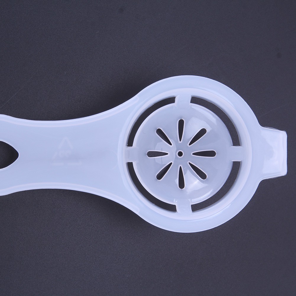 Dụng cụ tách lòng đỏ trứng gà mini