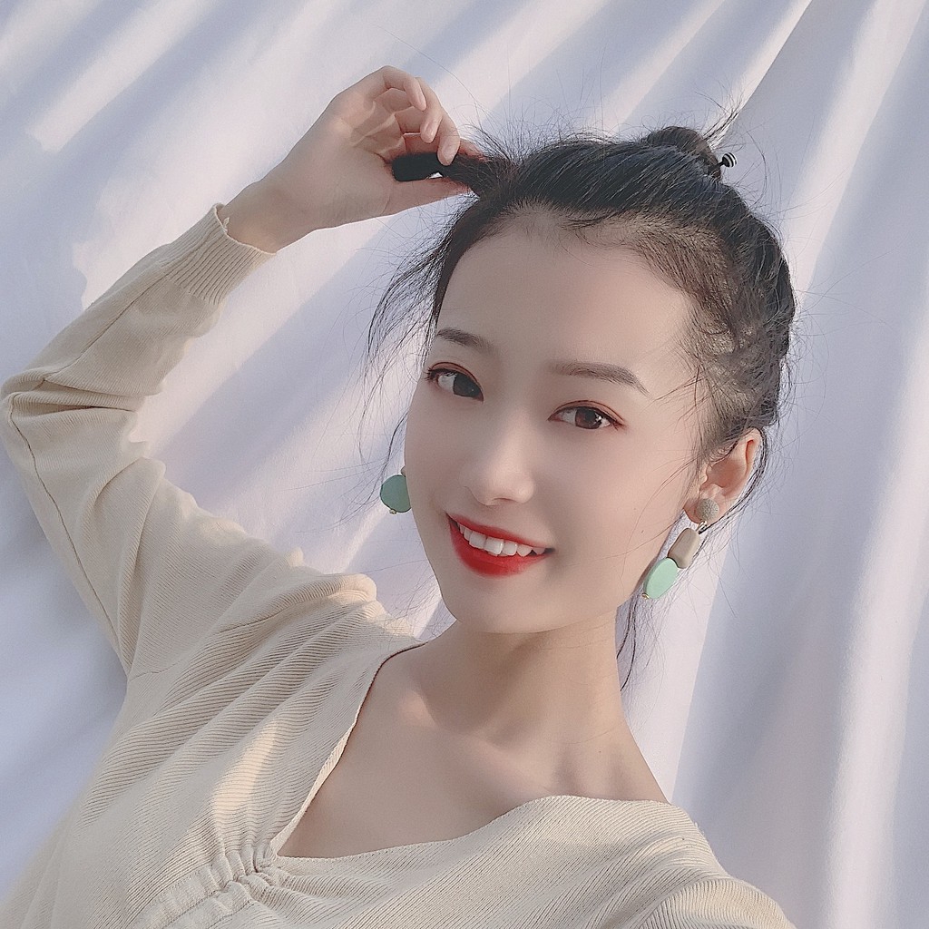 Khuyên tai nữ trang dáng dài tạo hình độc đáo