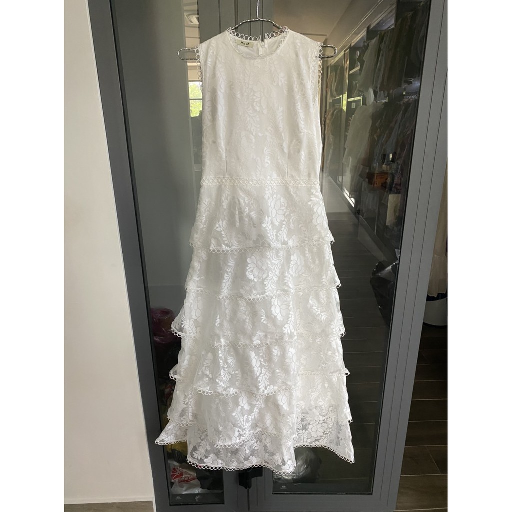 ĐẦM ĐI TIỆC SANG CHẢNH