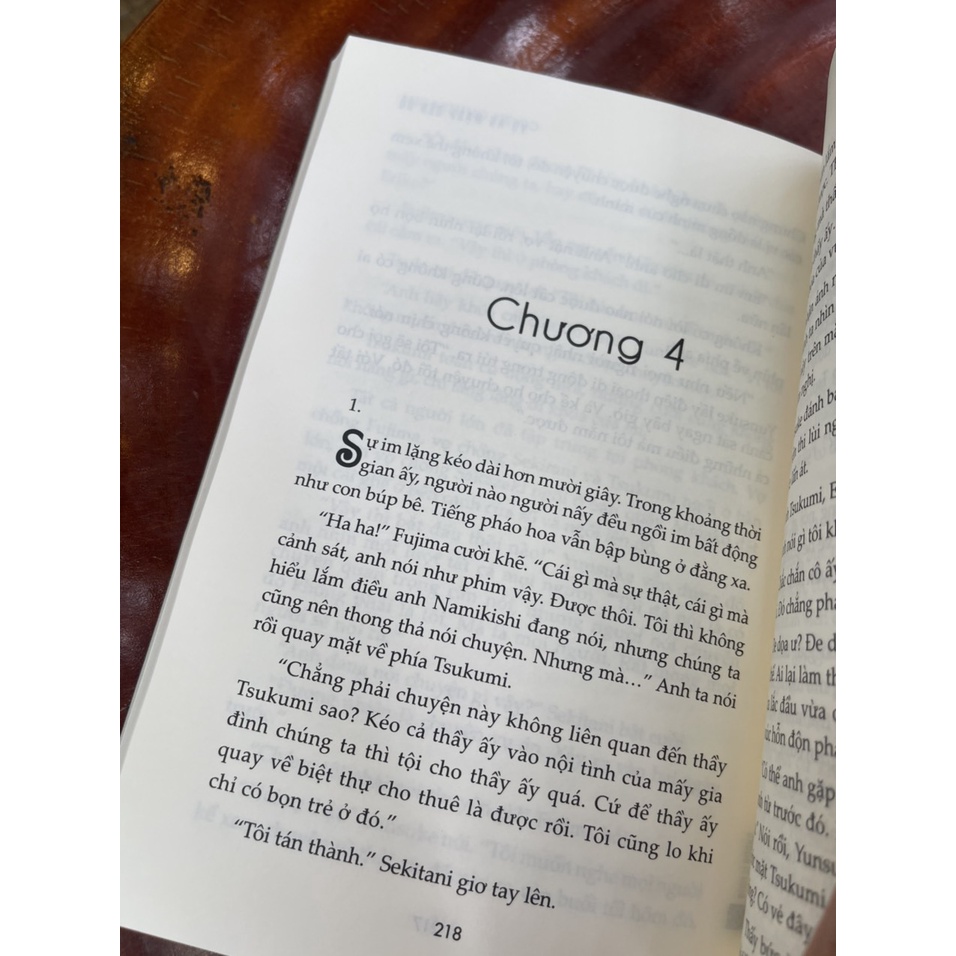 Sách - Vụ án mạng bên hồ - Keigo Higashino - Nguyễn Phương Chi dịch - Đinh Tị Books – bìa mềm