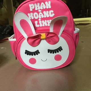 Balo thêu tên cho bé