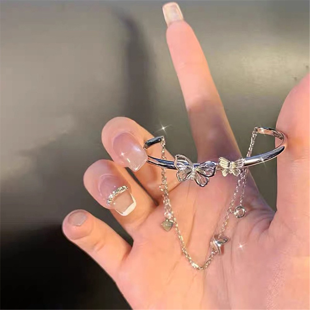 Vòng Tay Dây Xích Hai Lớp Mặt Hình Nơ Bướm Có Thể Điều Chỉnh Và Gắn Chuông Phong Cách Hàn Quốc Cho Nữ