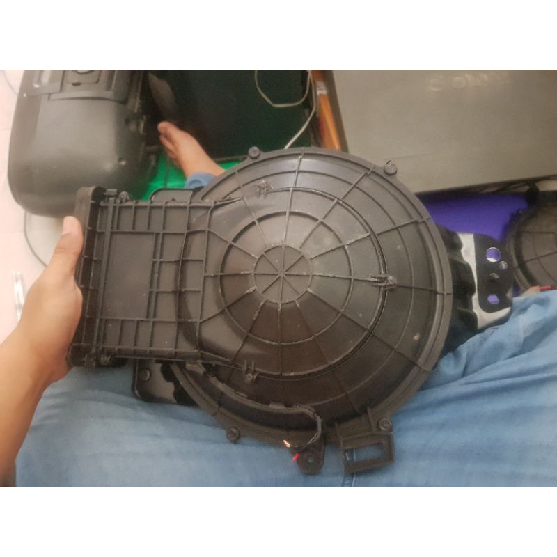 1 cái Sub hơi volvo cho hệ thông âm thanh ô tô size 250mm