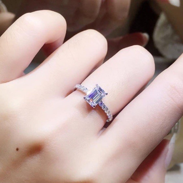 NHẪN BẠC NỮ MẶT ĐÁ TRẮNG HÌNH CHỮ NHẬT SÁNG BÓNG