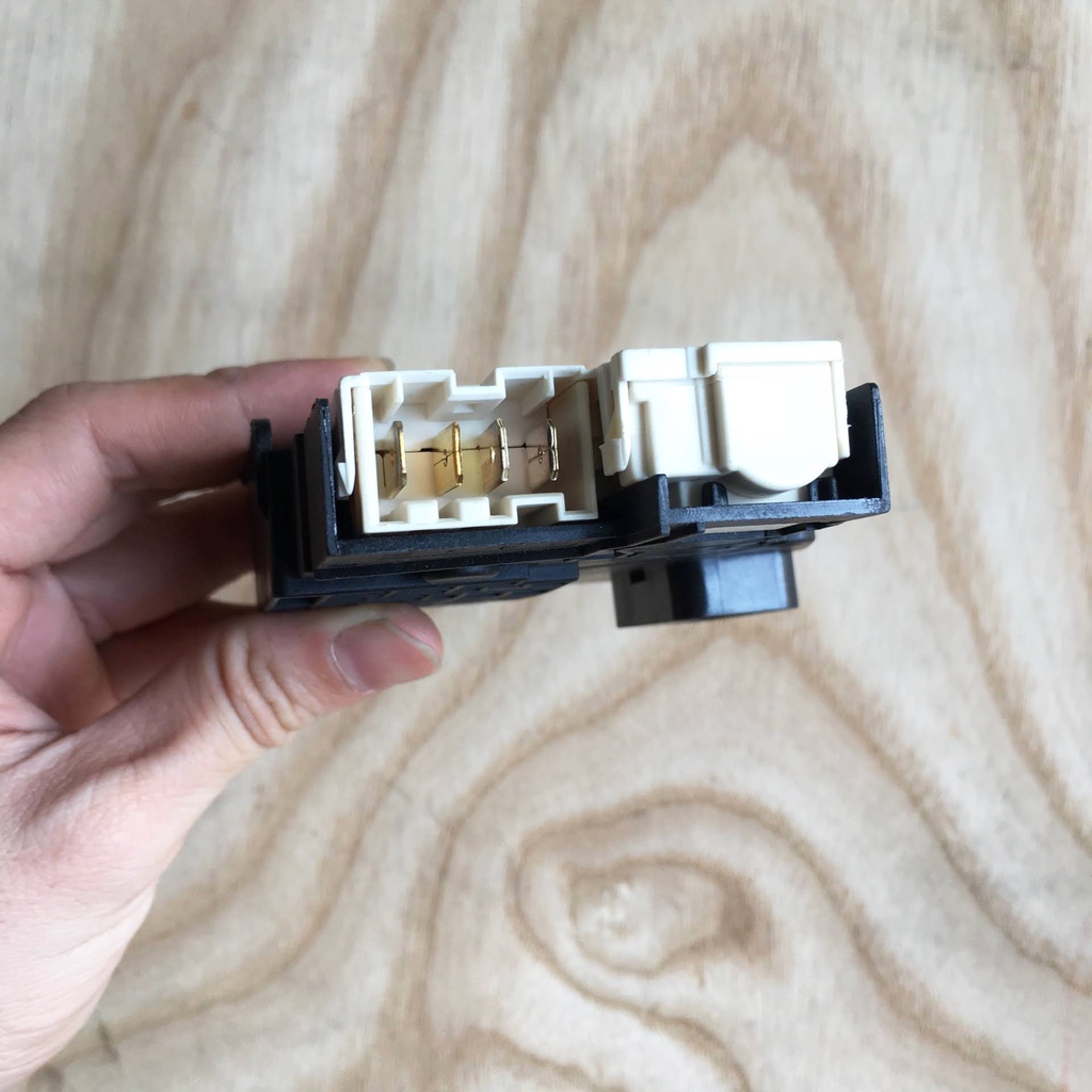 Công tắc cửa máy giặt LG [SẴN HÀNG] khóa cửa máy giặt LG inverter bốn chân