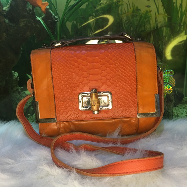 Đeo chéo da thật