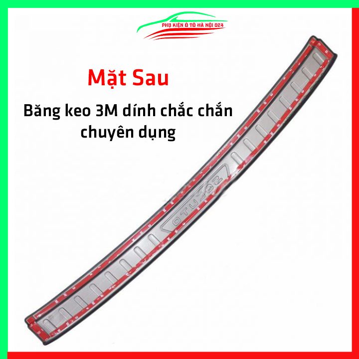 Ốp chống trầy cốp Kia Soluto 2018-2023 vân titan