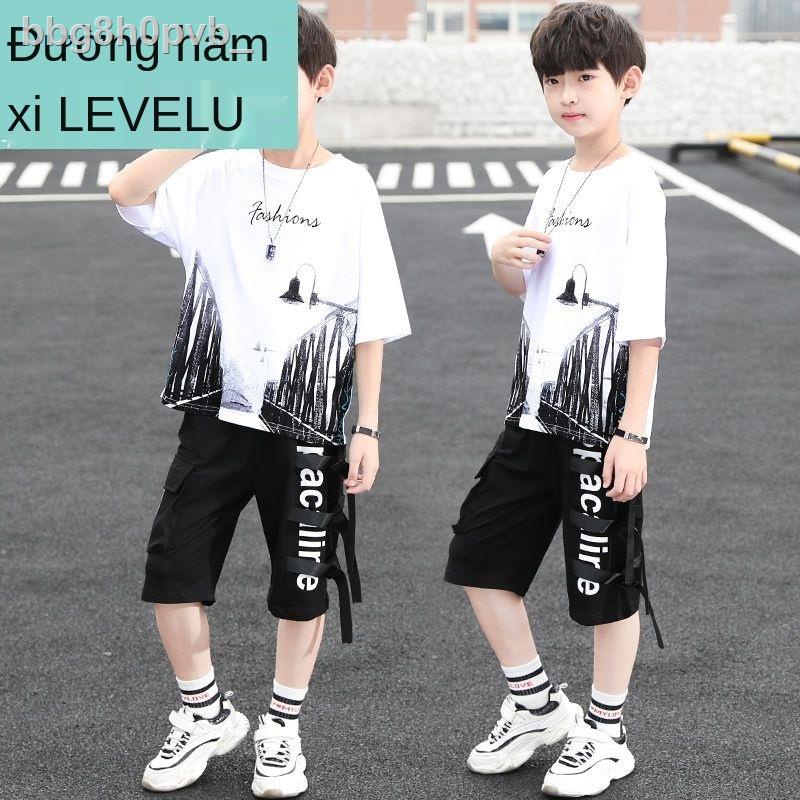 Bộ đồ của bé trai mùa xuân và thu năm 2021 phong cách mới Quần đùi ngắn tay cotton cậu 12 tuổi hai mảnh kh