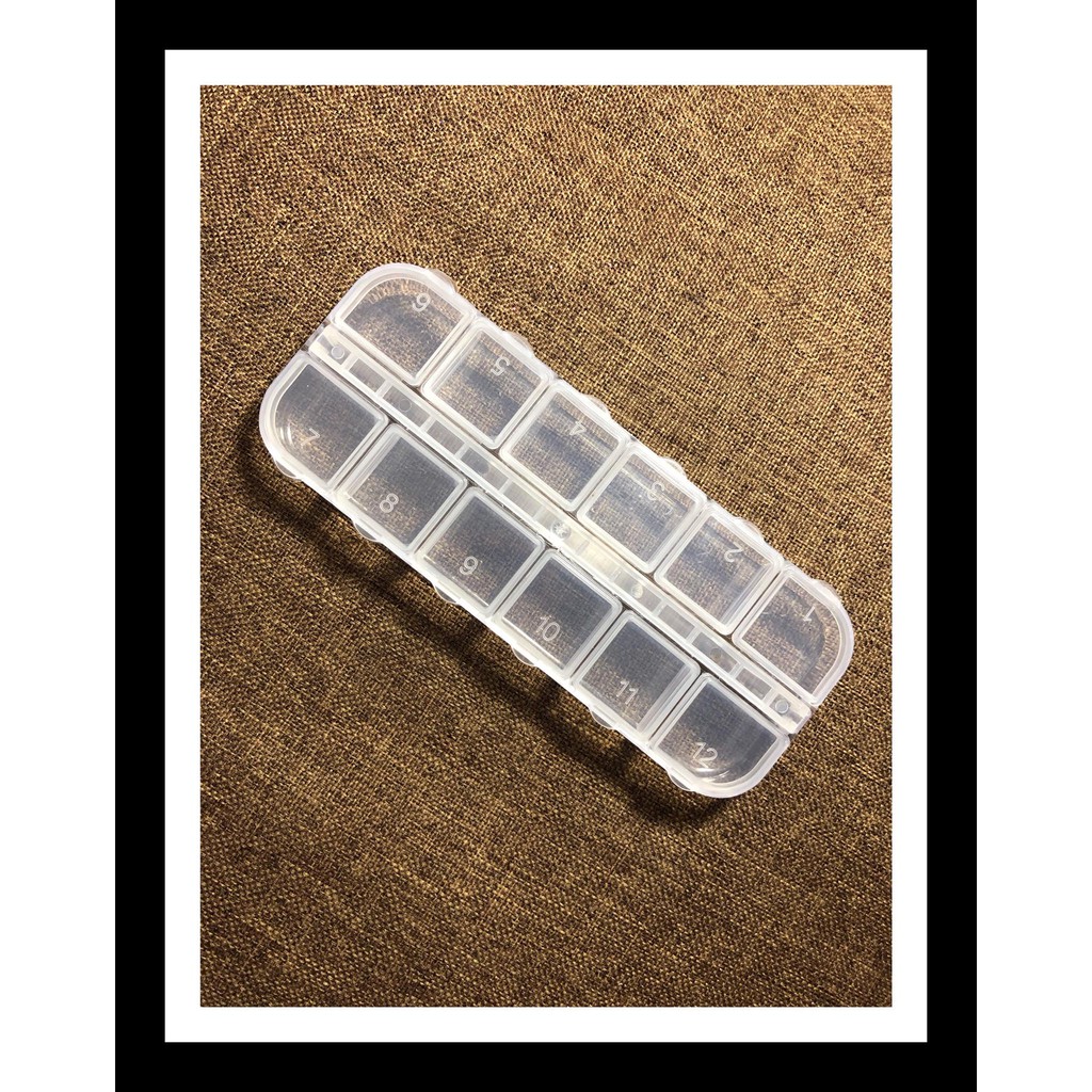 Hộp nhựa 12 ô nhỏ nhất (freeship)