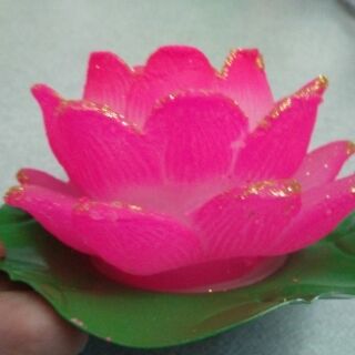 Combo cặp đèn cầy bông sen và 5 lốc ly đèn cầy 5 ly 5 màu là 25 ly