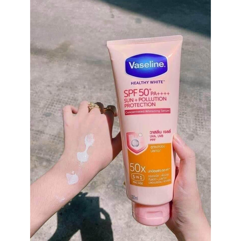 (Có bill) KEM DƯỠNG TRẮNG DA CHỐNG NẮNG BODY VASELINE 320ml