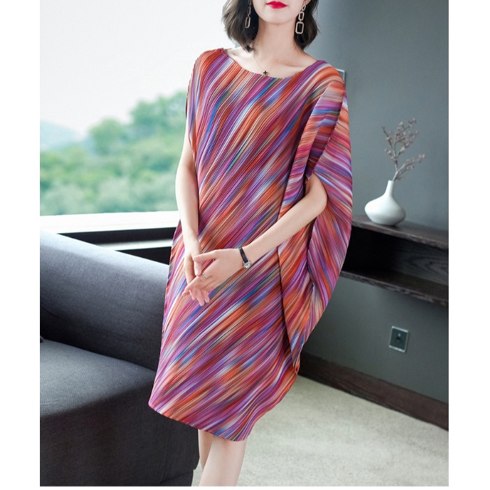 Đầm tay kiểu cánh dơi sang trọng