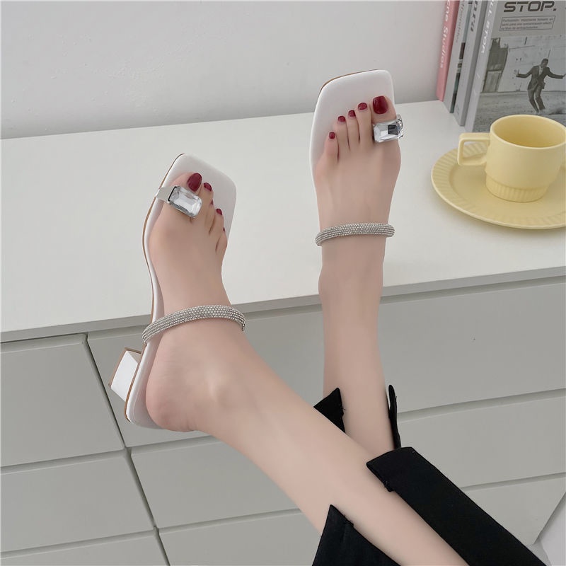 Dép Sandal Đế Dày Hở Ngón Đính Đá Phong Cách Mùa Hè Mới Dành Cho Nữ Dễ Phối Đồ