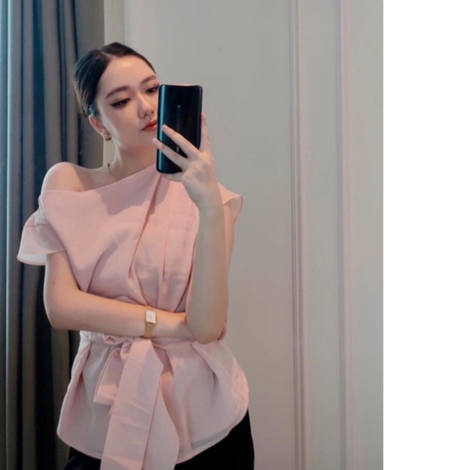 TheMuse - Muse Top Best Seller - Áo kiểu lệch vai thắt nơ eo - Ảnh thật độc quyền SHOP chụp