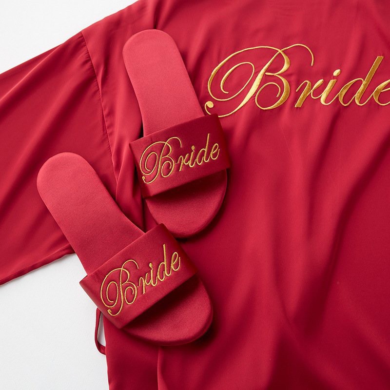 [có sẵn] áo choàng ngủ - có thêu chữ BRIDE dành cho cô dâu (hàng cao cấp, thêu sắc nét) | BigBuy360 - bigbuy360.vn