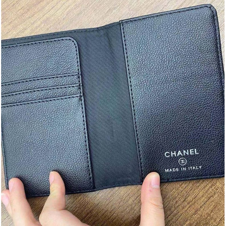 VÍ CHANEL VIP GIFT ĐỰNG PASSPORT