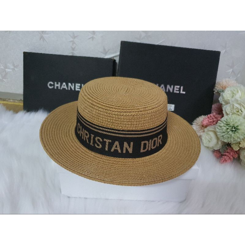 Mũ phớt cói đi biển