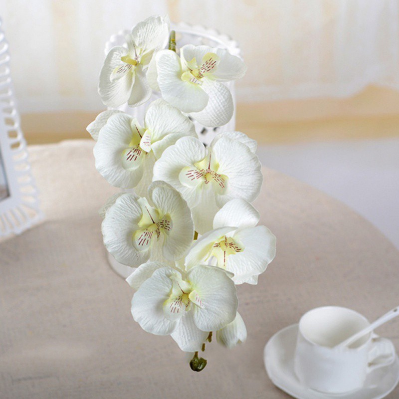 Nhành hoa lan giả trang trí sinh động