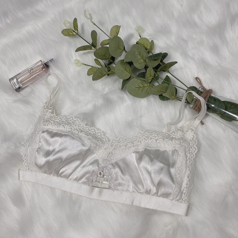 Mandy White Bralette - Áo lót nữ cúp ngang thoải mái dễ thương | BigBuy360 - bigbuy360.vn
