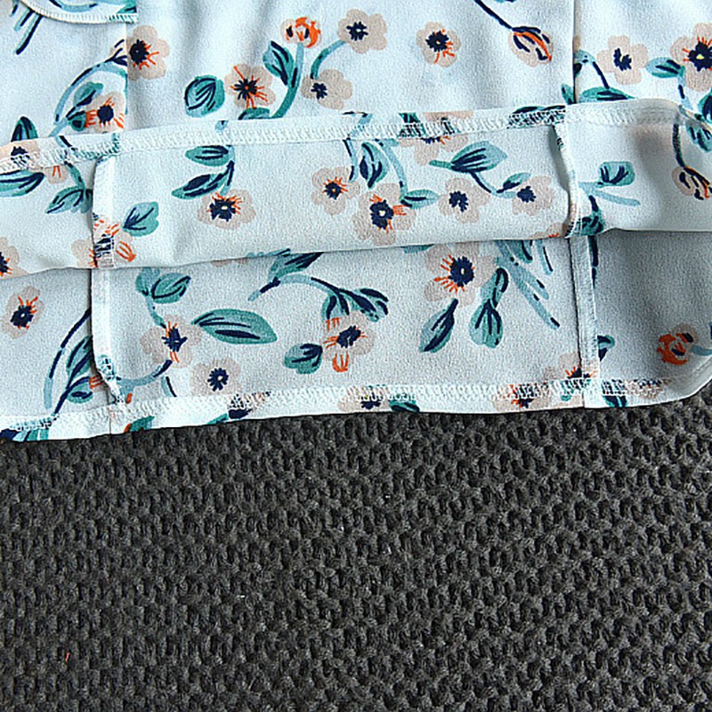 Bộ quần short + áo thun tay xòe với họa tiết hoa dùng cho bé gái