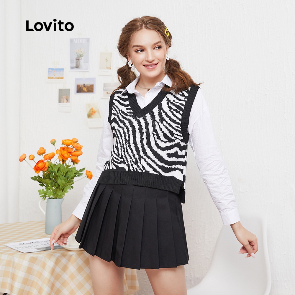 Áo dệt kim Lovito phong cách Preppy sọc ngựa vằn cổ V L08048 (màu đen và trắng)
