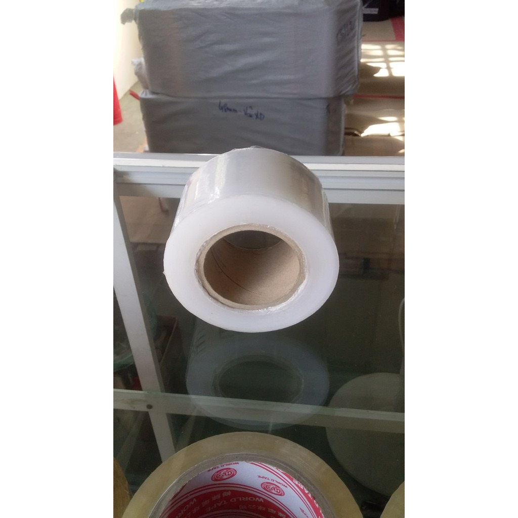 Màng quấn pe 5cm dùng quấn vật nhỏ.