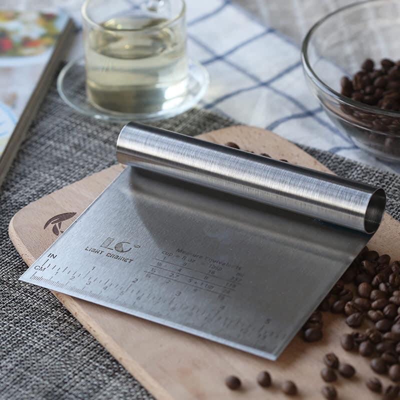 Cắt Bột Inox có vạch chia