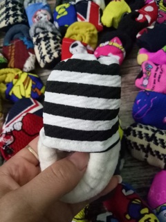 Giầy nỉ tập đi cho bé.