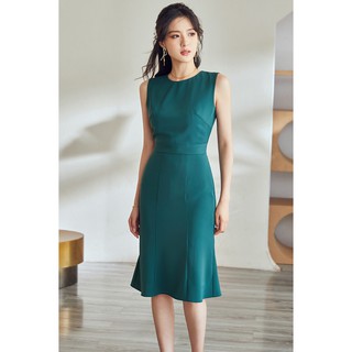 Đầm váy suông đá xòe đuôi cá xanh rêu cổ vuông sát nách cổ tròn