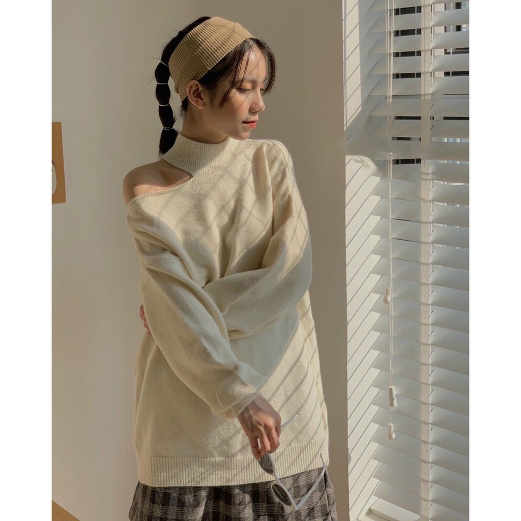 Áo kiểu nữ LYNS áo len nữ form rộng lệch vai phong cách ulzzang Hàn Quốc.
