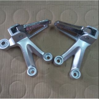 Gác chân nhôm Raider, độ được các dòng xe của Yamaha và Honda