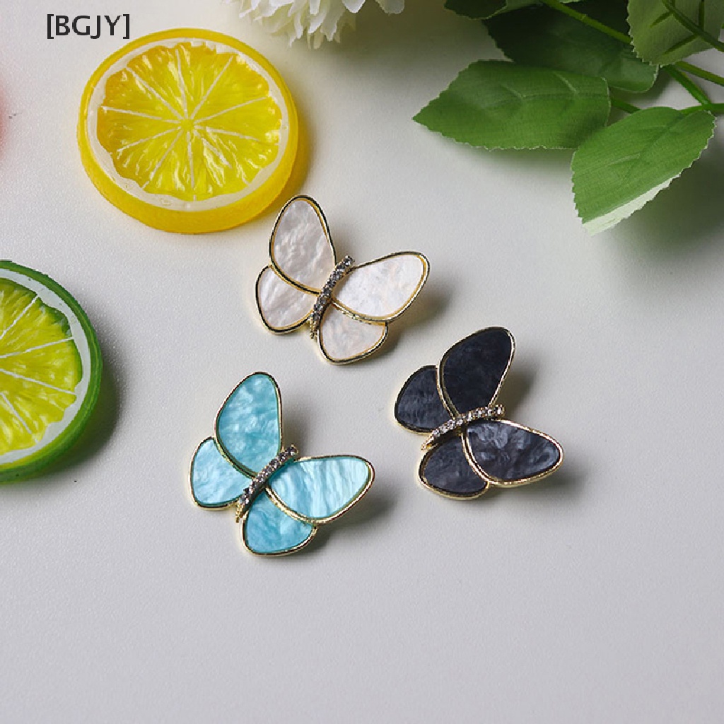 Trâm cài áo hình dáng con bươm bướm xinh xắn trang trọng