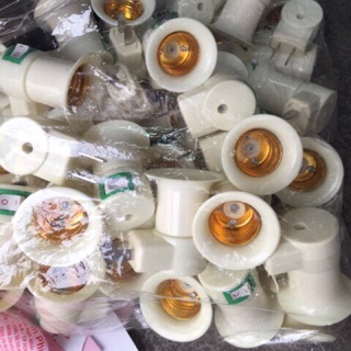 chui đèn có công tắc đuôi E27