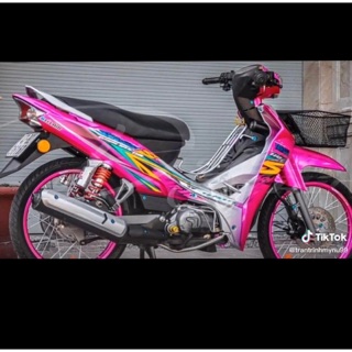 Tem trùm xe Sirius hồng, độ team dán phủ decal xe máy spark giá rẻ đẹp