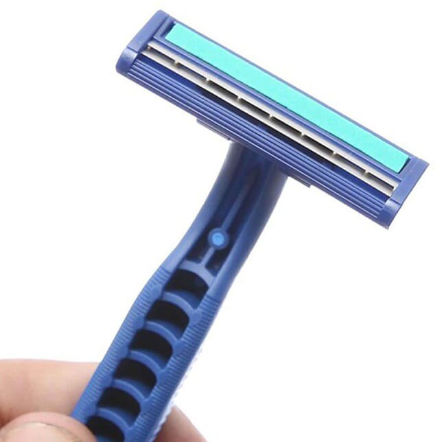 Dao cạo râu Gillette Blue II Plus Pivot Gói 5 cây