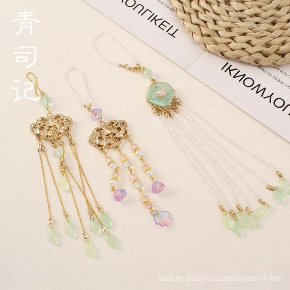 Tag cài áo hình lá sen phối tua rua phong cách Trung Hoa cổ điển